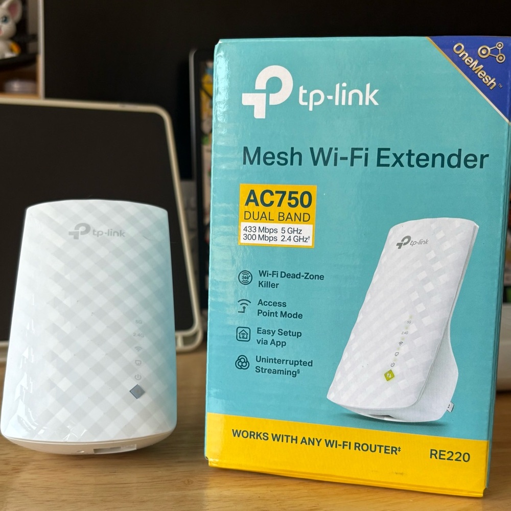 TP-Link White Wi-Fi Extender
